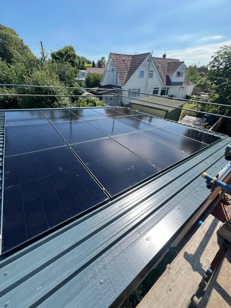 Flat trapezoidal roof solar system