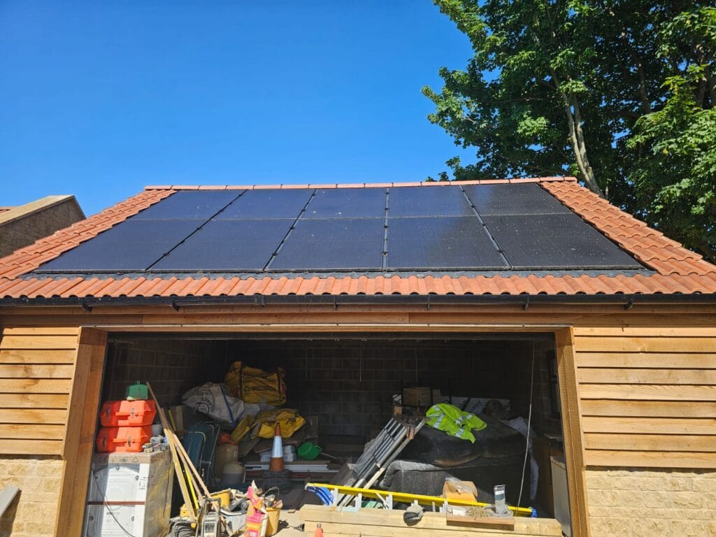 In-roof with terracotta tiles solar system